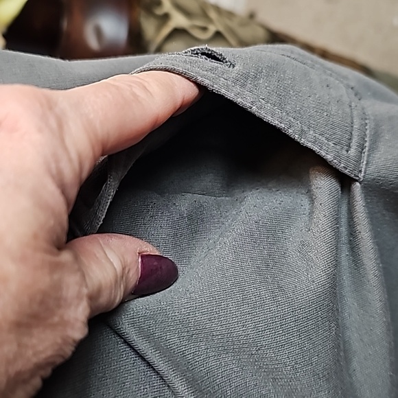 KUT FROM THE KLOTH CAMO GREEN LONG SLEEVE RUFFLE BUTTON-UP JACKET - Picture 10 of 16